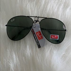RayBan men or women’s aviators